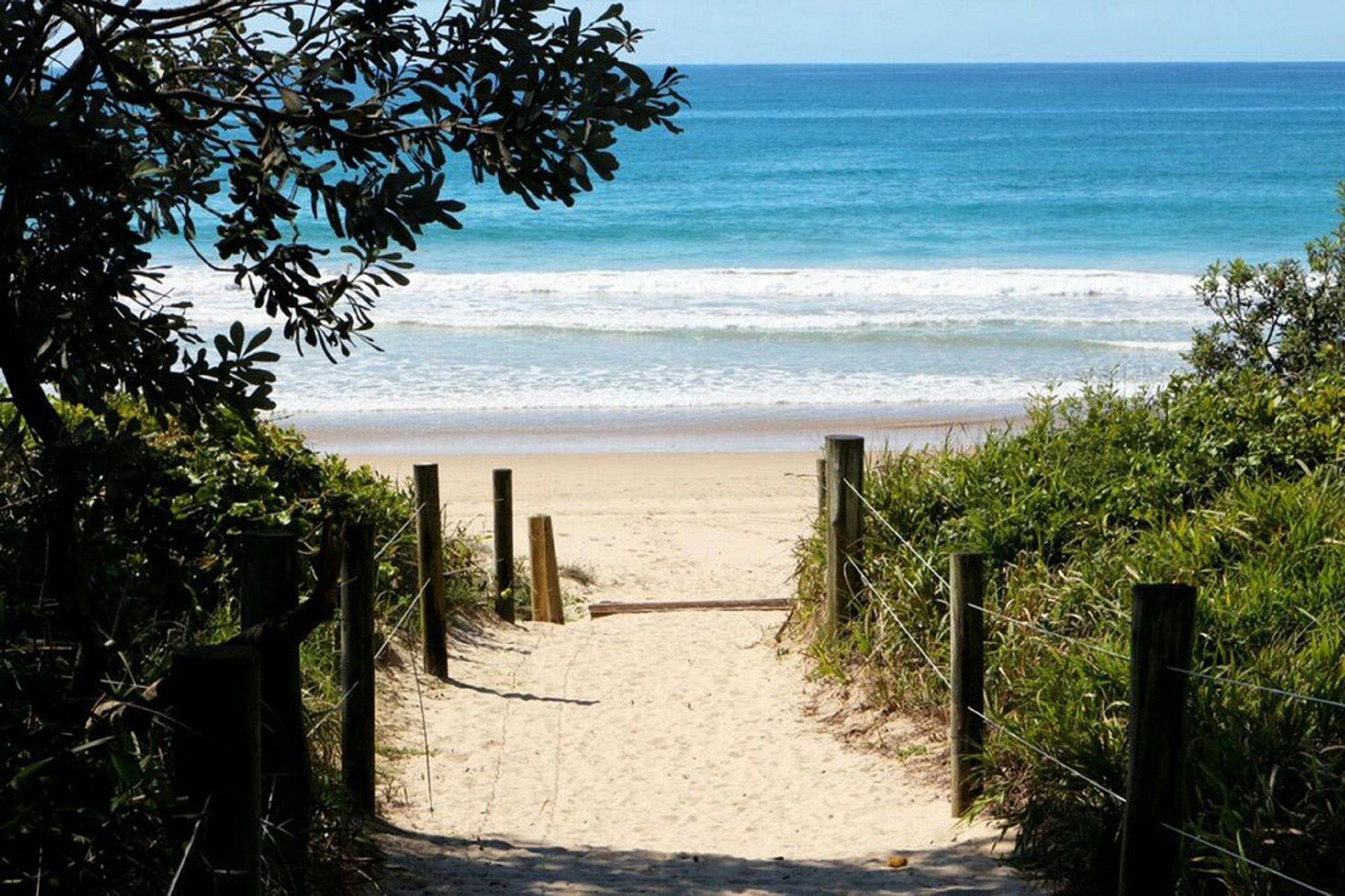Surf Beach Motel Coffs Кофс-Харбор Экстерьер фото